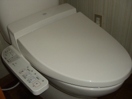 TOTOウォシュレット、INAXシャワートイレ